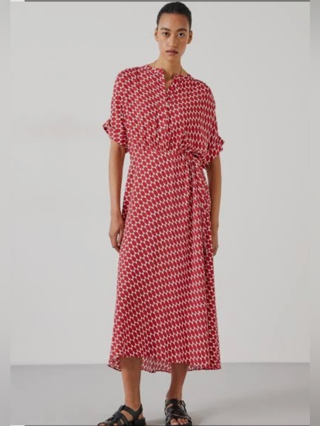 Elegant Red Patterned Midi Dress
